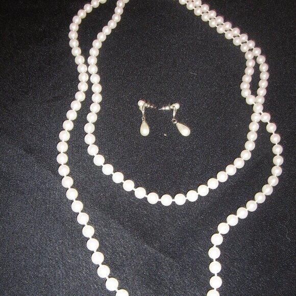 Vintage Faux Pearl Necklace & Earrings. $5.00 AS AN ADD ON - Picture 1 of 2
